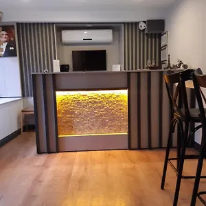 2* Hotel Evin