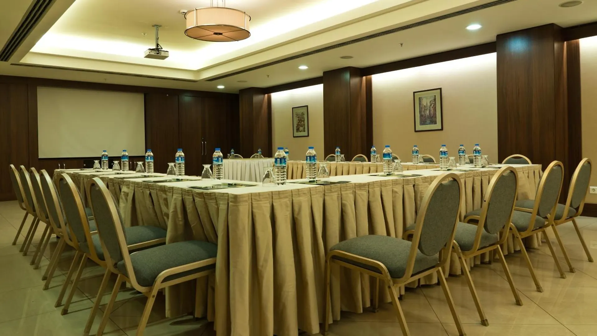 Riva Hotel Taksim Istambul 4*,